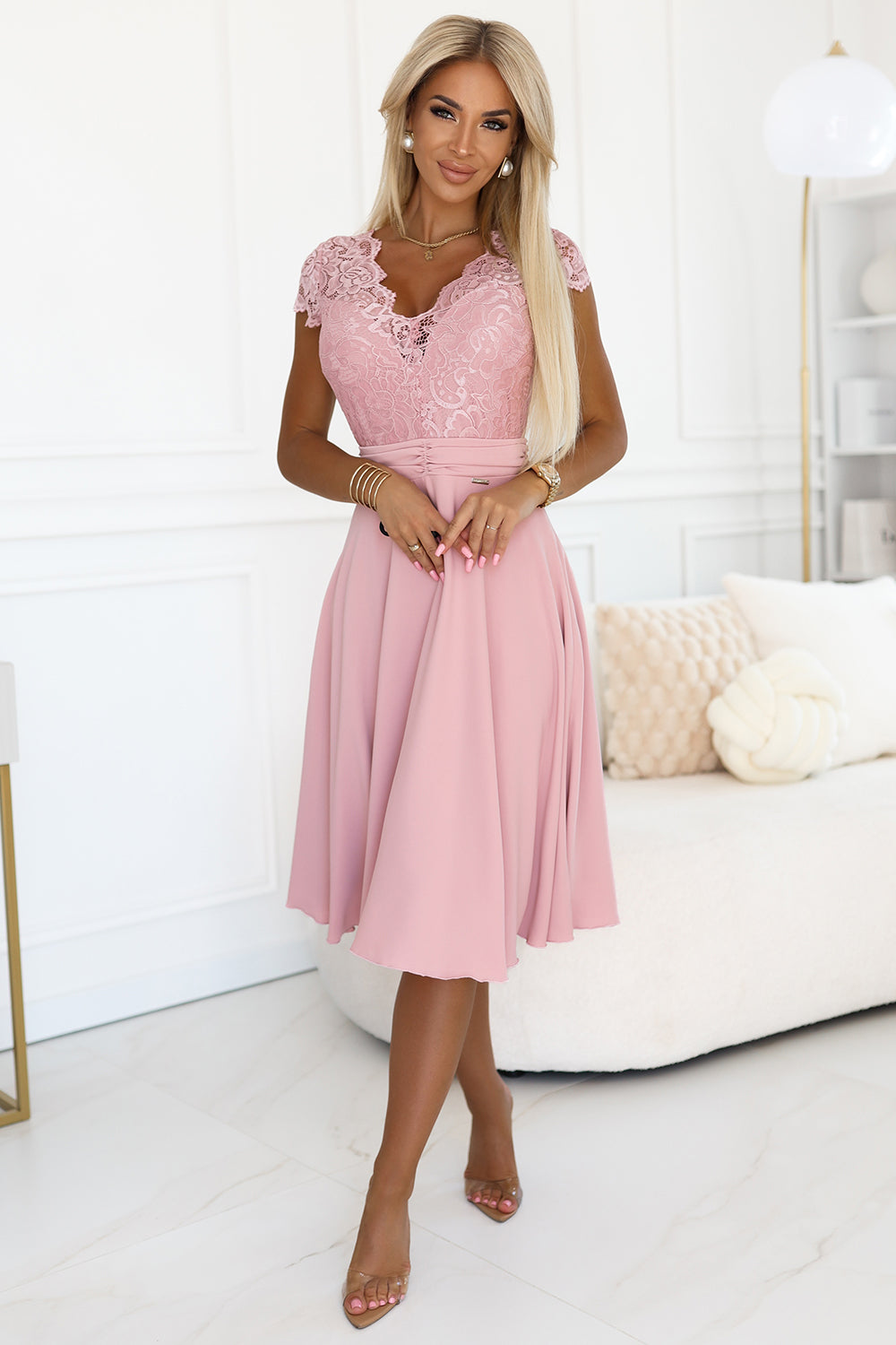 381-6 LINDA - Chiffonkleid mit Spitzenausschnitt - schmutziges Rosa