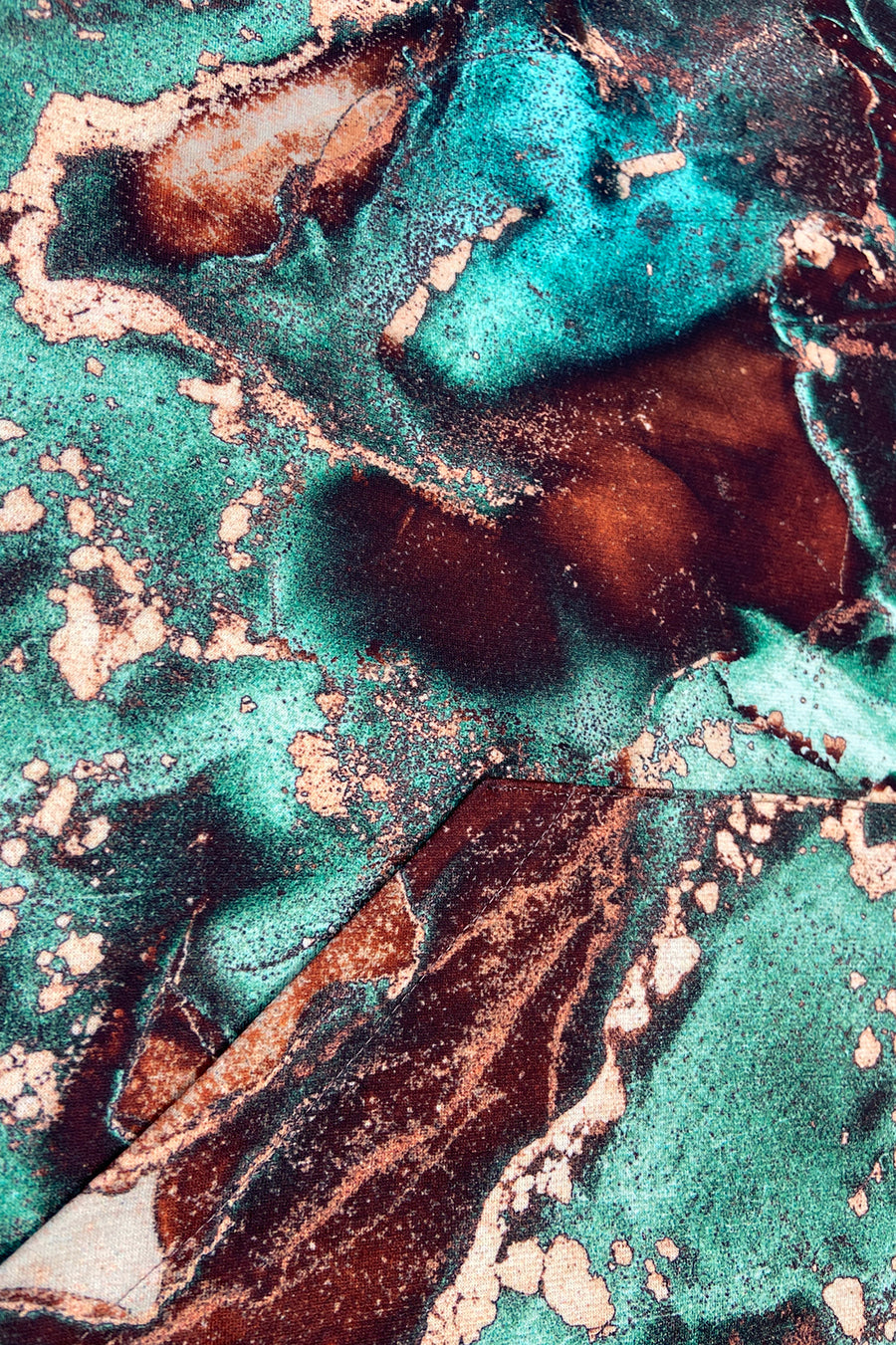 390-2 Känguru-Hoodie - türkisbrauner Marmor