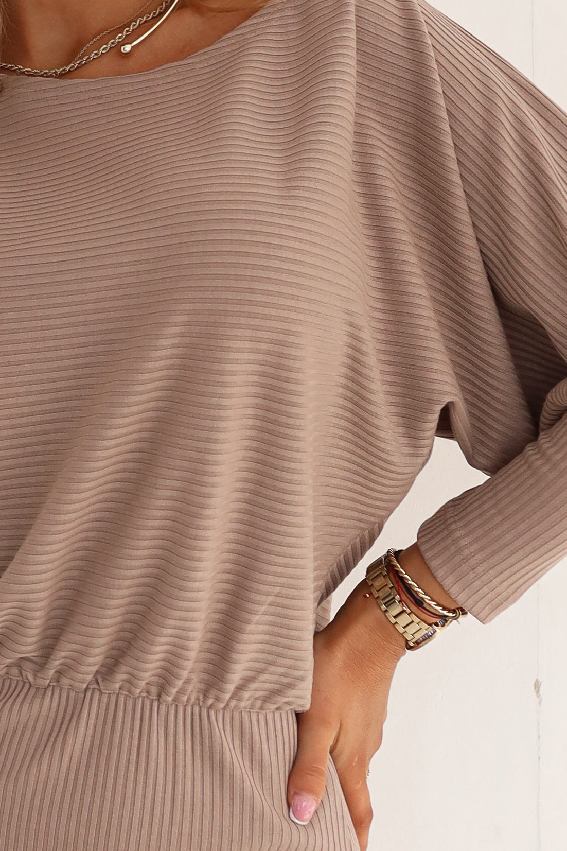 399-4 LARA Geripptes Kleid mit Bündchen - Mokka-Mousse