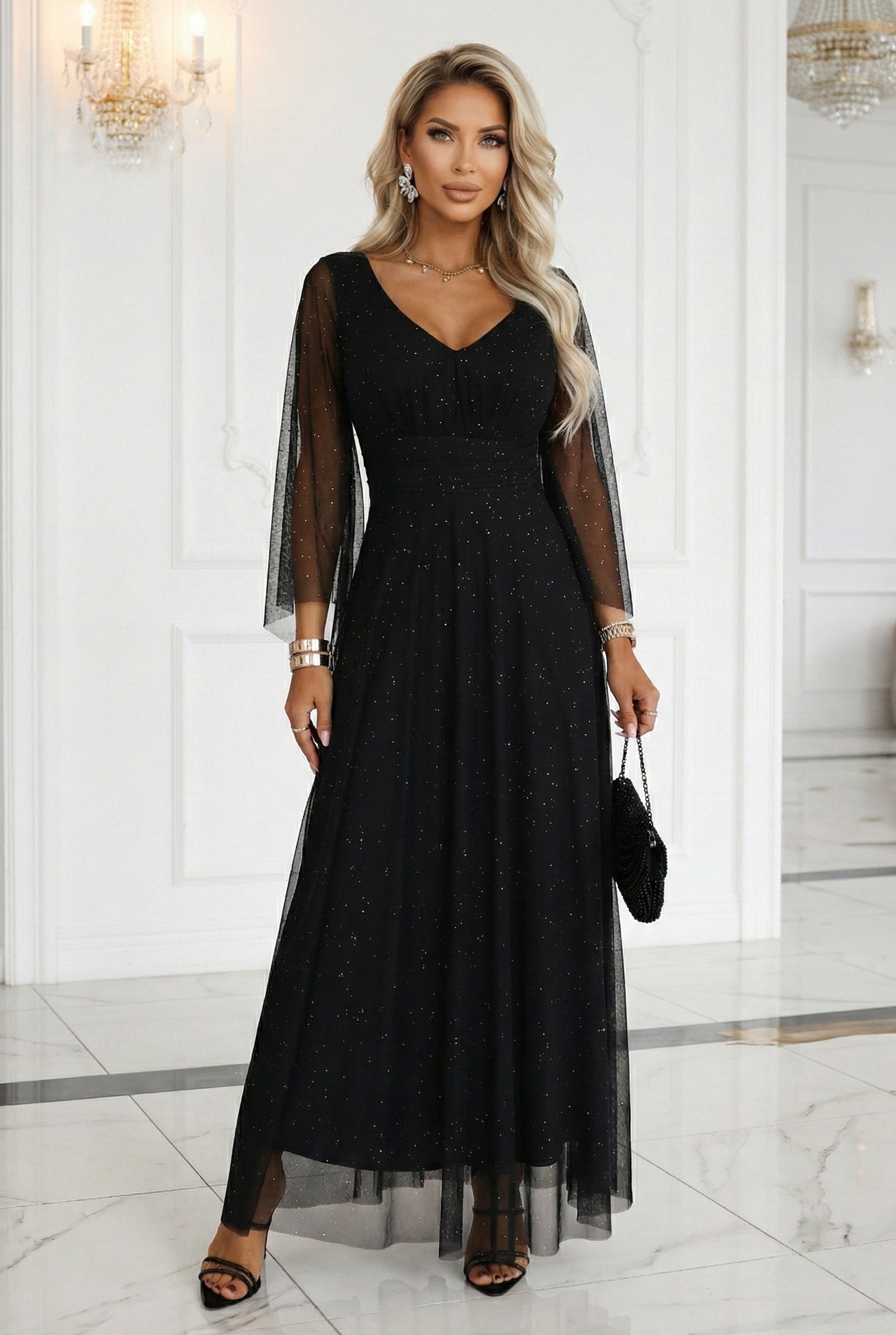 655-1 Langes, schimmerndes Kleid mit Ausschnitt und transparenten Ärmeln - schwarz