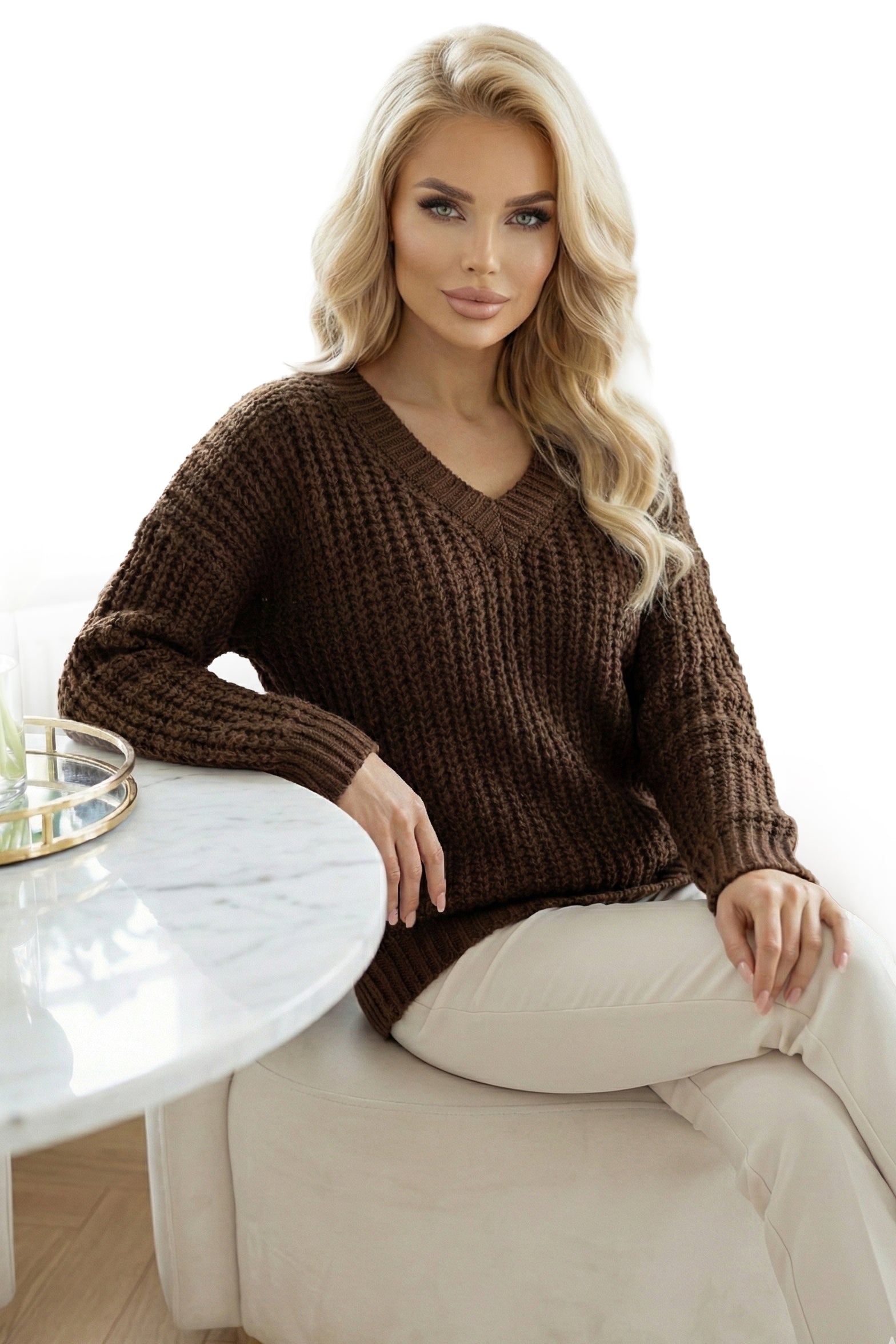 661-2 Warmer Oversize-Pullover mit grobem Strickmuster und V-Ausschnitt - Schokoladenbraun